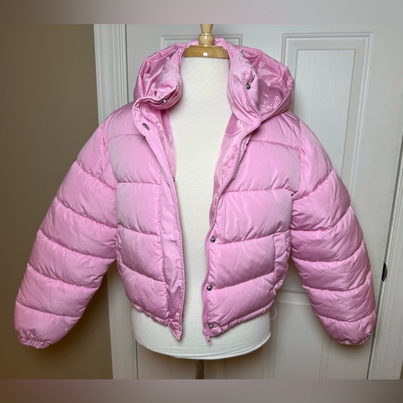 NWT Pink Puffer Cropped Jacket-Forever 21-Size Medium - Picture 3 of 11